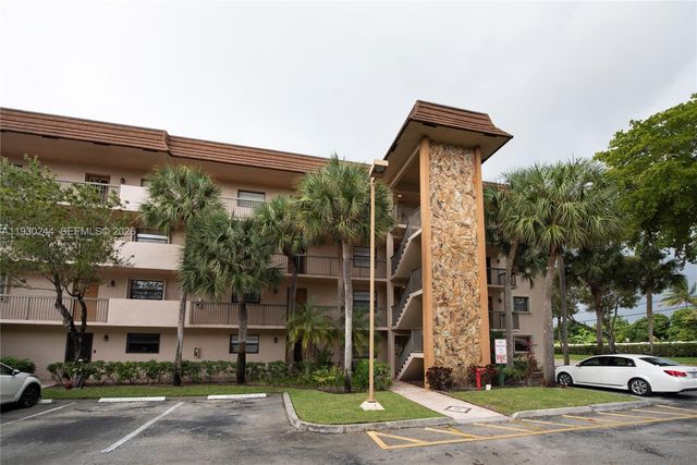 4940 E Sabal Palm Boulevard 414, Tamarac, FL 33319