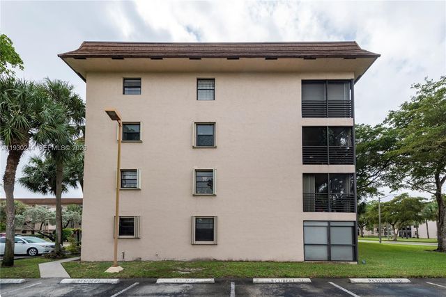 4940 E Sabal Palm Boulevard 414, Tamarac, FL 33319