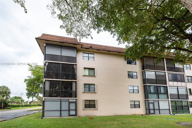 4940 E Sabal Palm Boulevard 414, Tamarac, FL 33319