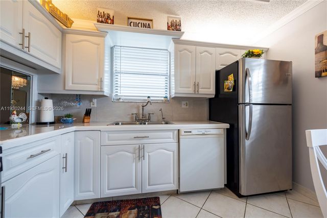 4940 E Sabal Palm Boulevard 414, Tamarac, FL 33319
