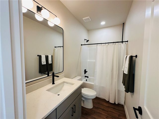 12 Letchworth Lane, Bella Vista, AR 72714