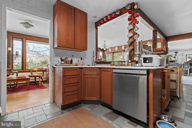 1112 GENERAL SAINT CLAIRE RD, Washington Crossing, PA 18977