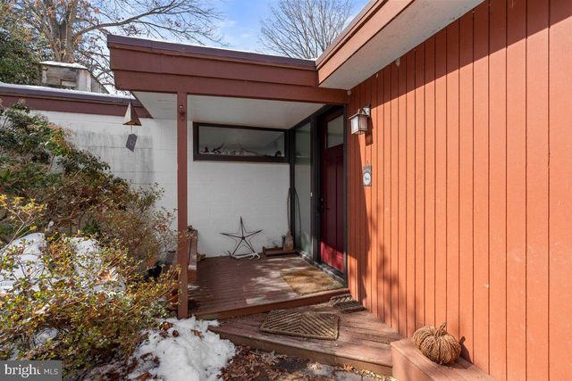 1112 GENERAL SAINT CLAIRE RD, Washington Crossing, PA 18977