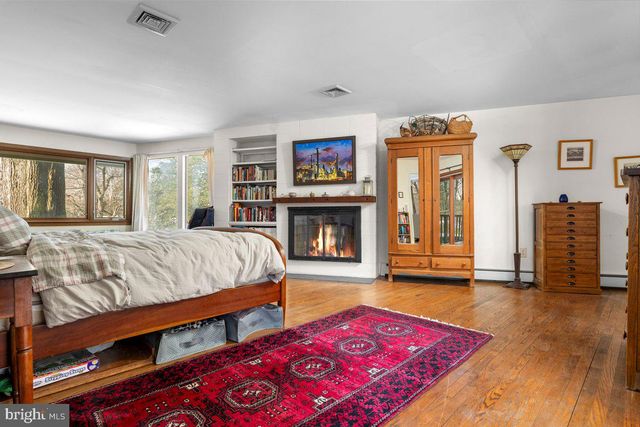 1112 GENERAL SAINT CLAIRE RD, Washington Crossing, PA 18977