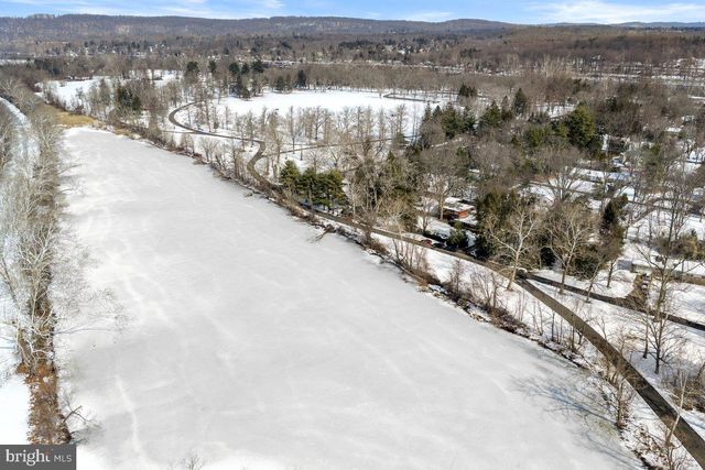 1112 GENERAL SAINT CLAIRE RD, Washington Crossing, PA 18977