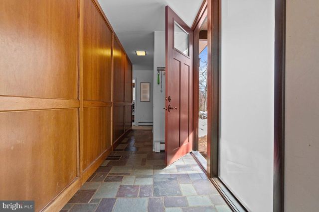 1112 GENERAL SAINT CLAIRE RD, Washington Crossing, PA 18977