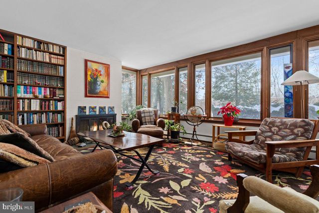 1112 GENERAL SAINT CLAIRE RD, Washington Crossing, PA 18977