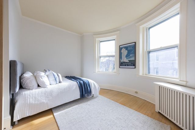 58 Dwight St 6, Brookline, MA 02446