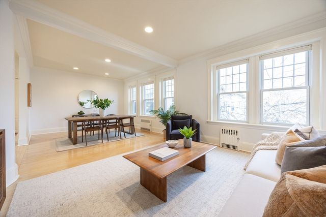 58 Dwight St 6, Brookline, MA 02446