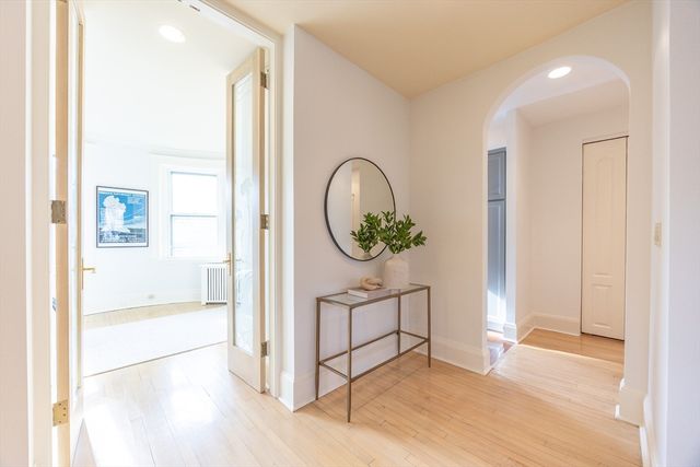 58 Dwight St 6, Brookline, MA 02446