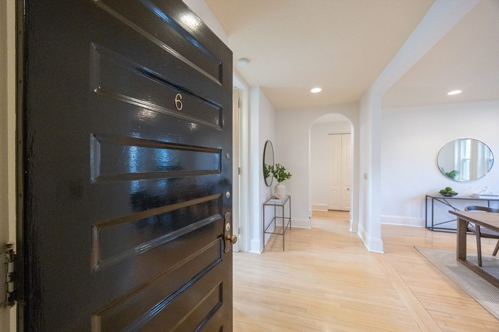 58 Dwight St 6, Brookline, MA 02446