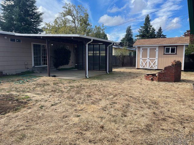 1466 W FAIRVIEW Dr, Springfield, OR 97477