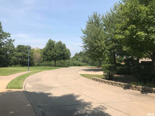 631 7TH Street Court, Moline, IL 61265