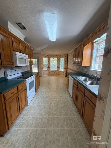 200 Merida Court, Saraland, AL 36571