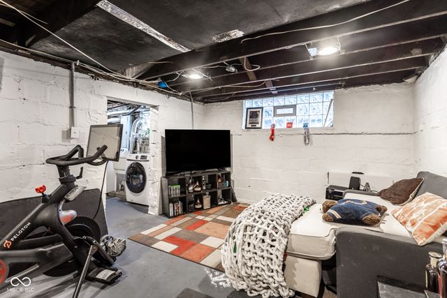 521 E 42nd Street, Indianapolis, IN 46205