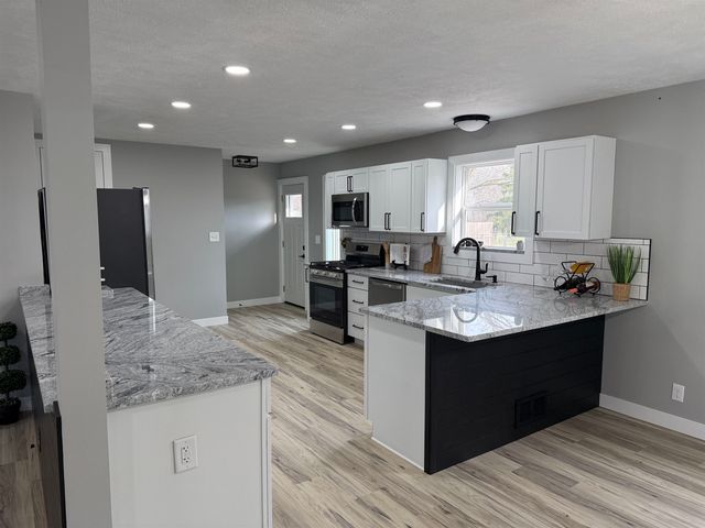 26842 Pleasant Place, Elkhart, IN 46514