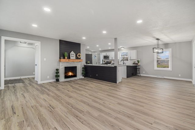 26842 Pleasant Place, Elkhart, IN 46514