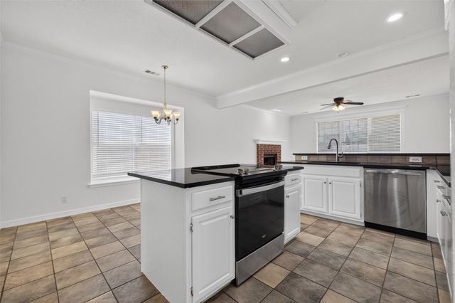 8914 N 134th East Avenue, Owasso, OK 74055