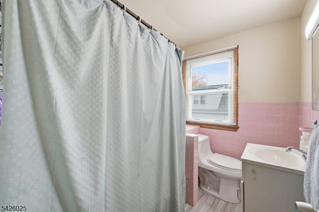 721 E Curtis St, Linden City, NJ 07036