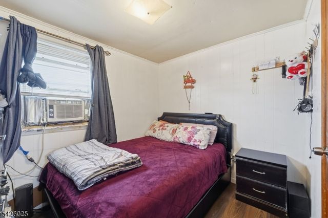 721 E Curtis St, Linden City, NJ 07036