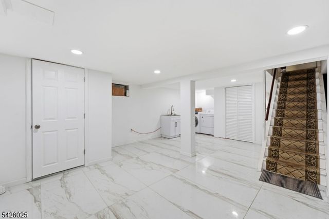 721 E Curtis St, Linden City, NJ 07036