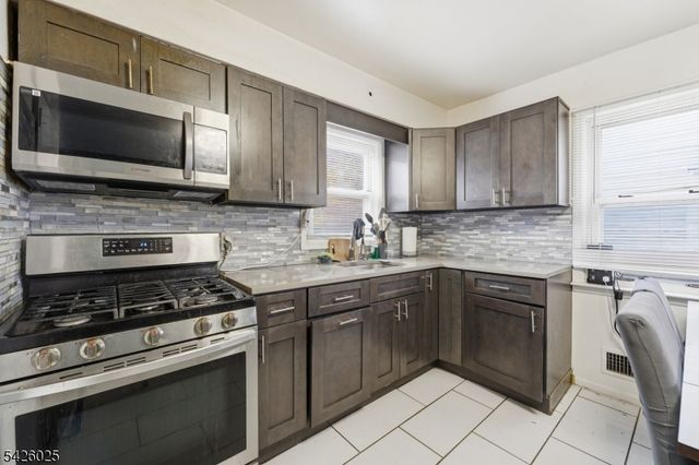 721 E Curtis St, Linden City, NJ 07036