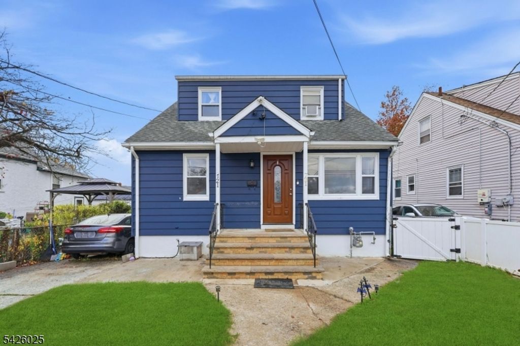 721 E Curtis St, Linden City, NJ 07036
