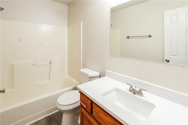 1495 Yankee Drive, Blue Springs, MO 64015