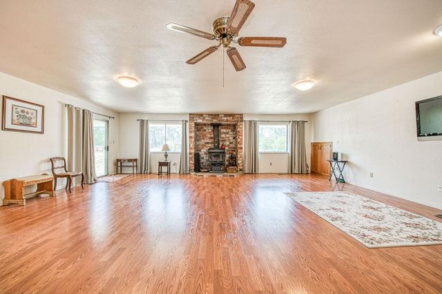 4565 W Dakota Avenue, Fresno, CA 93722