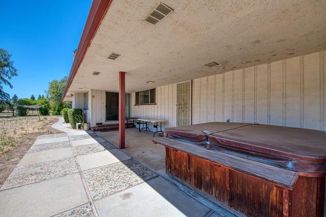 4565 W Dakota Avenue, Fresno, CA 93722