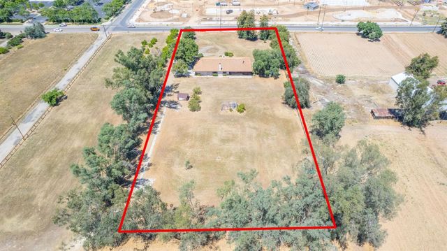4565 W Dakota Avenue, Fresno, CA 93722