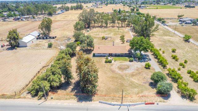 4565 W Dakota Avenue, Fresno, CA 93722
