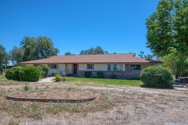 4565 W Dakota Avenue, Fresno, CA 93722