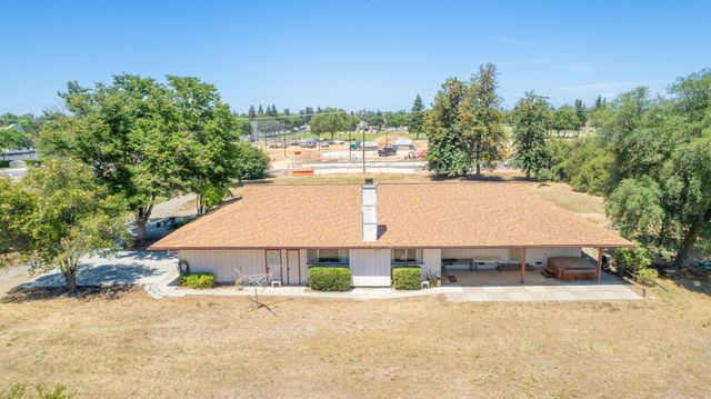 4565 W Dakota Avenue, Fresno, CA 93722