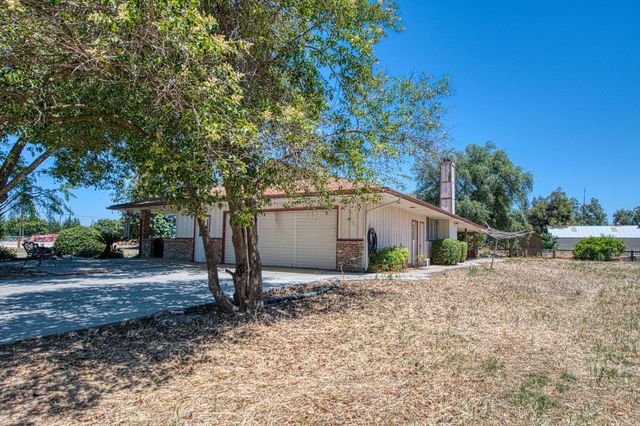 4565 W Dakota Avenue, Fresno, CA 93722