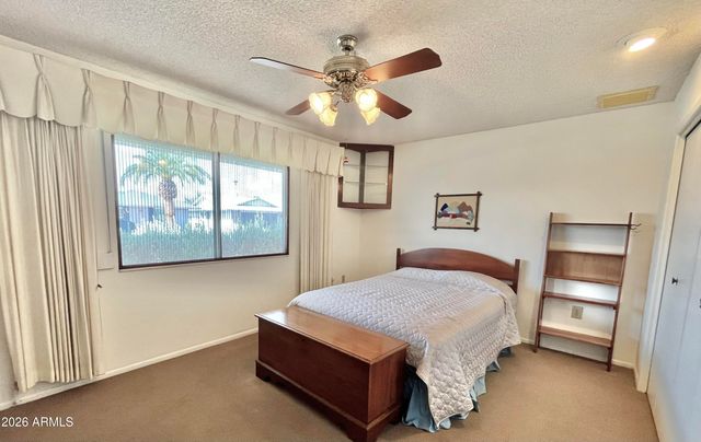 10527 W PRAIRIE HILLS Circle, Sun City, AZ 85351