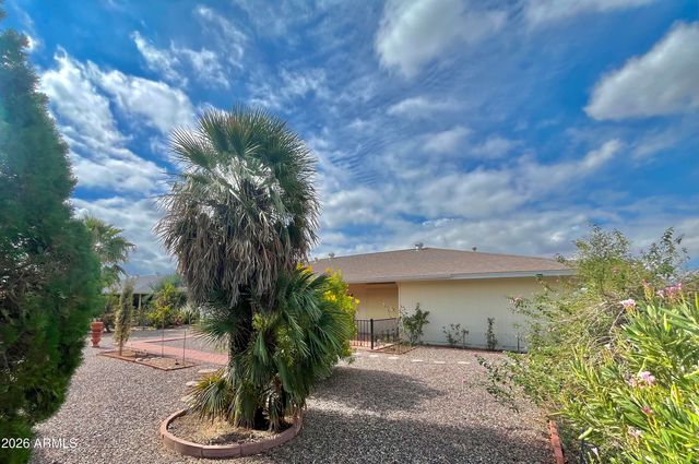 10527 W PRAIRIE HILLS Circle, Sun City, AZ 85351