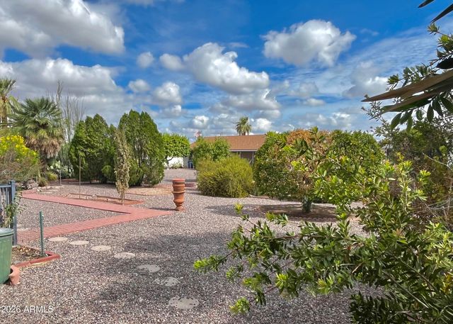 10527 W PRAIRIE HILLS Circle, Sun City, AZ 85351