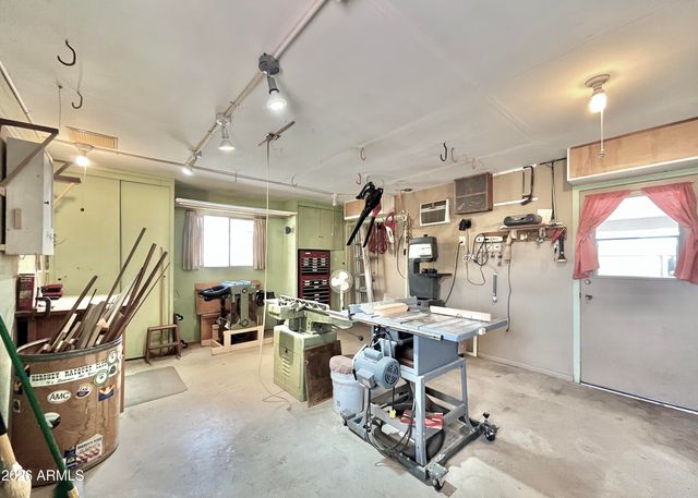 10527 W PRAIRIE HILLS Circle, Sun City, AZ 85351