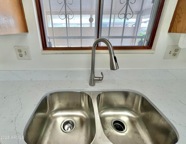10527 W PRAIRIE HILLS Circle, Sun City, AZ 85351