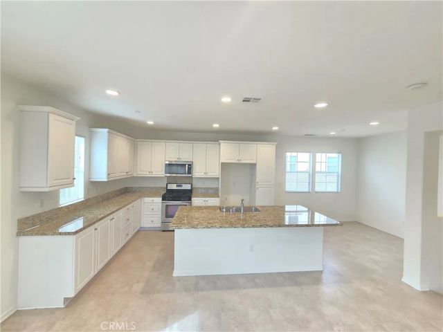 879 Iris Way A, Azusa, CA 91702