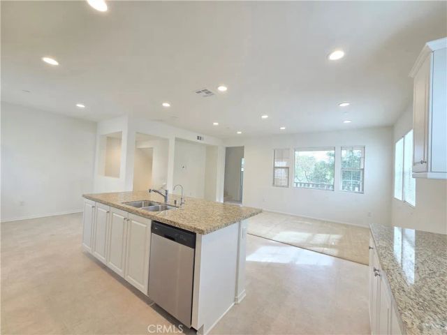 879 Iris Way A, Azusa, CA 91702
