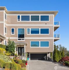 6404 NE 181st Street #B, Kenmore, WA 98028