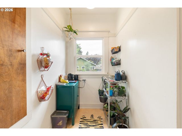 1916 Ne 52ND Ave, Portland, OR 97213