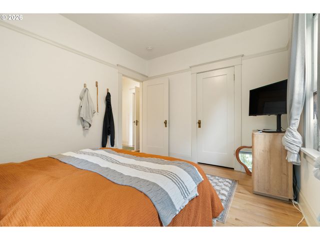 1916 Ne 52ND Ave, Portland, OR 97213