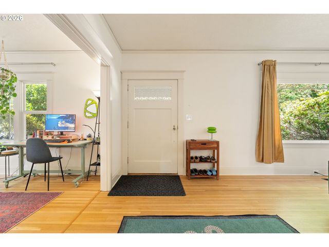 1916 Ne 52ND Ave, Portland, OR 97213