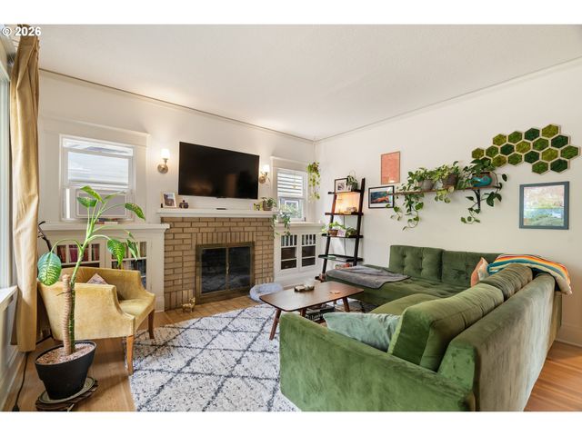 1916 Ne 52ND Ave, Portland, OR 97213
