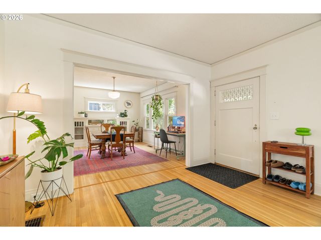 1916 Ne 52ND Ave, Portland, OR 97213