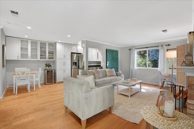 1400 Dolphin Drive, Aptos, CA 95003