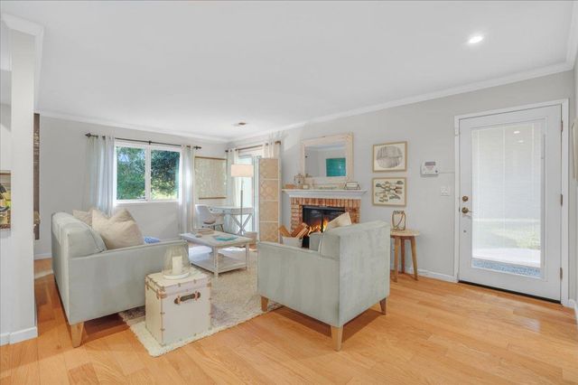 1400 Dolphin Drive, Aptos, CA 95003